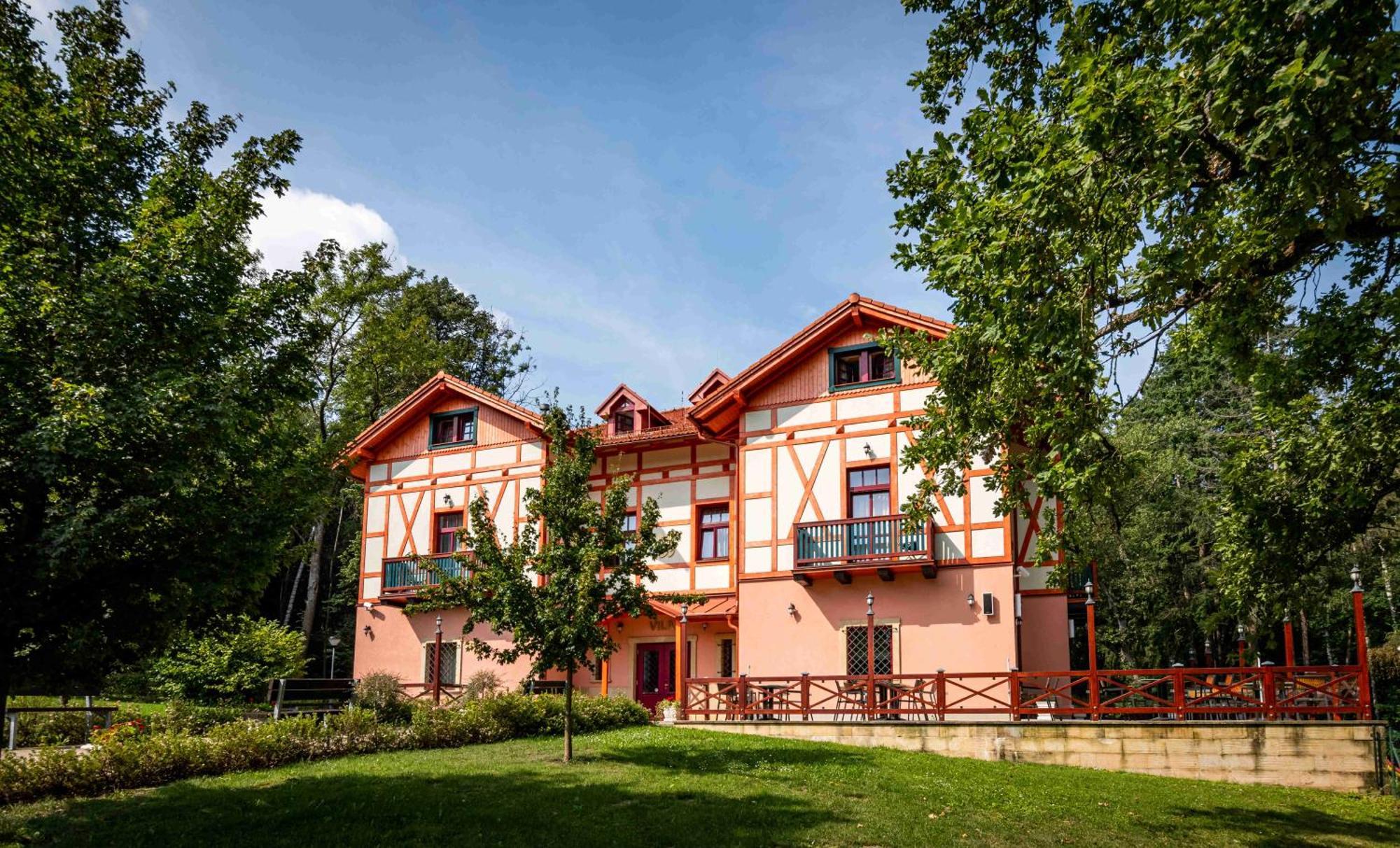 Hotel Studanka Rychnov nad Kneznou Exterior foto